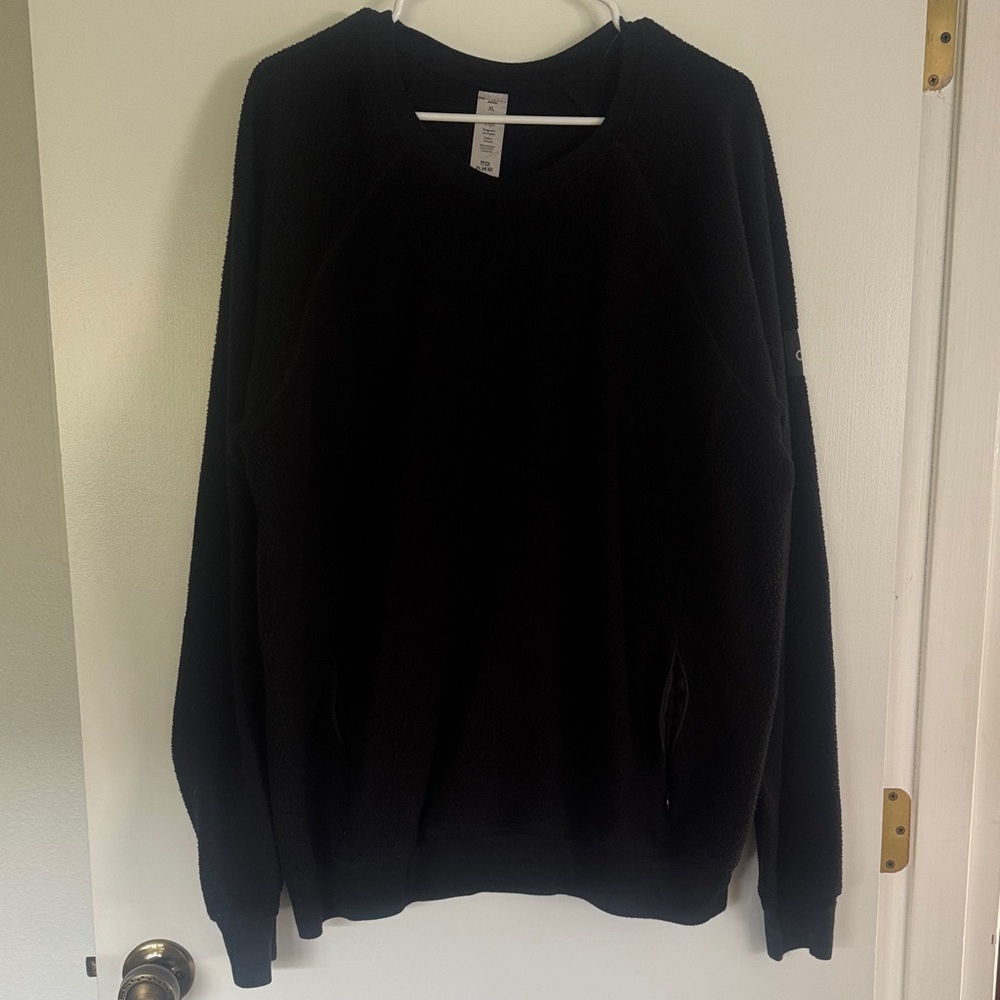 ALO Yoga Women's Black Crew Neck Sweater